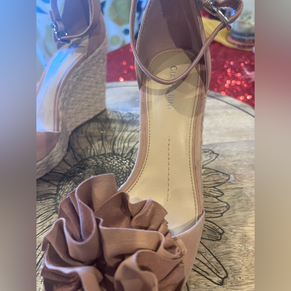 Gianni Bini dusty rose pink suede wedges 8 nwot - Picture 8 of 8
